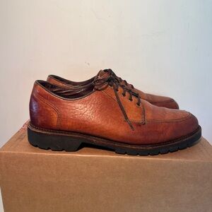 H.S.Trask men's Leather Oxford Shoes.  LIKE NEW!  Size 10 brown rubber soles.